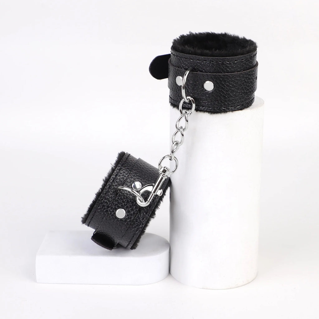 4pcs/Set Erotic Sex Toys Couples Games PU Leather Bondage BDSM Kit ﻿