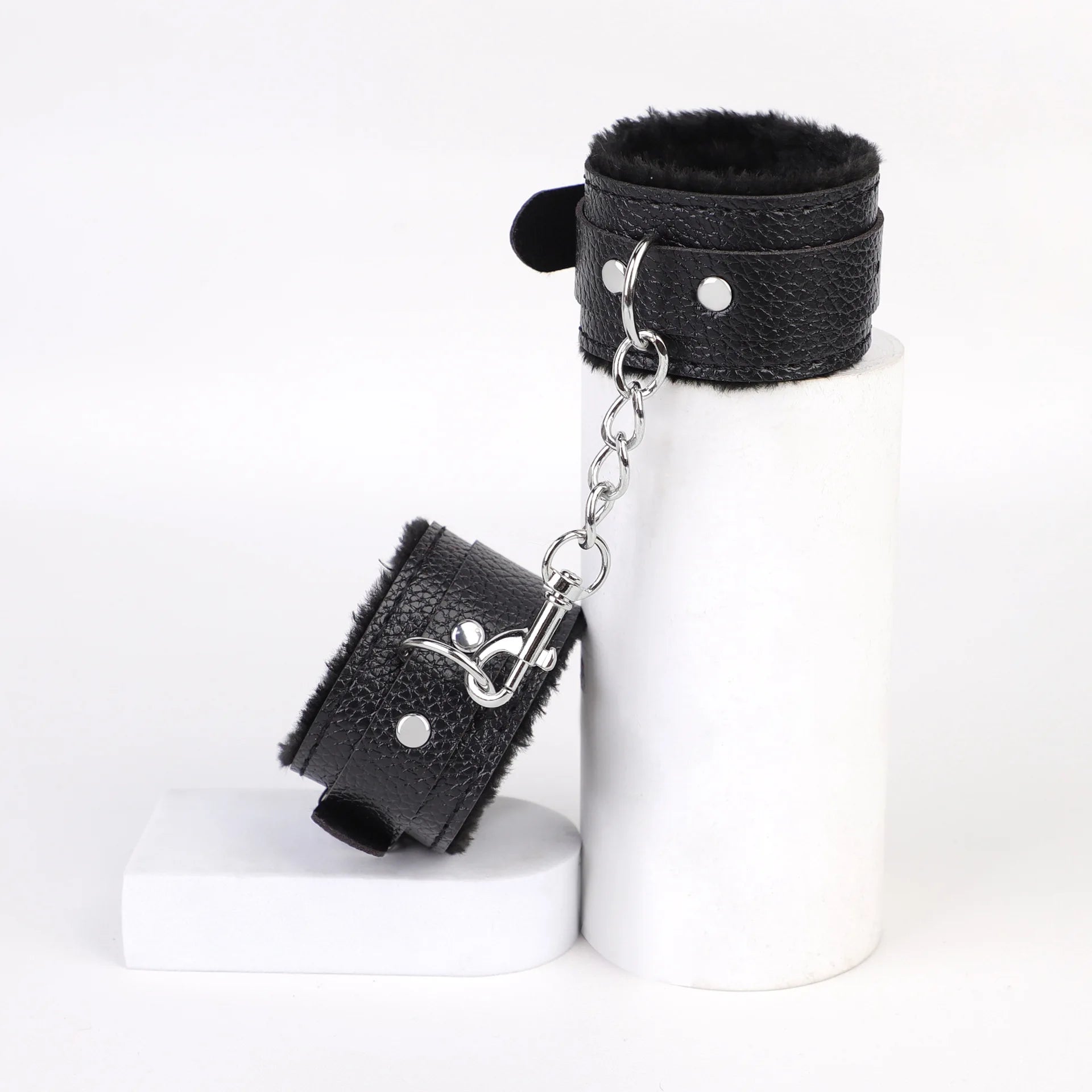 4pcs/Set Erotic Sex Toys Couples Games PU Leather Bondage BDSM Kit ﻿